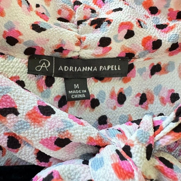 Adrianna Papell Abstract Dot Sleeveless Flutter Sleeve Tie Neck Blouse Size M - Picture 8 of 11